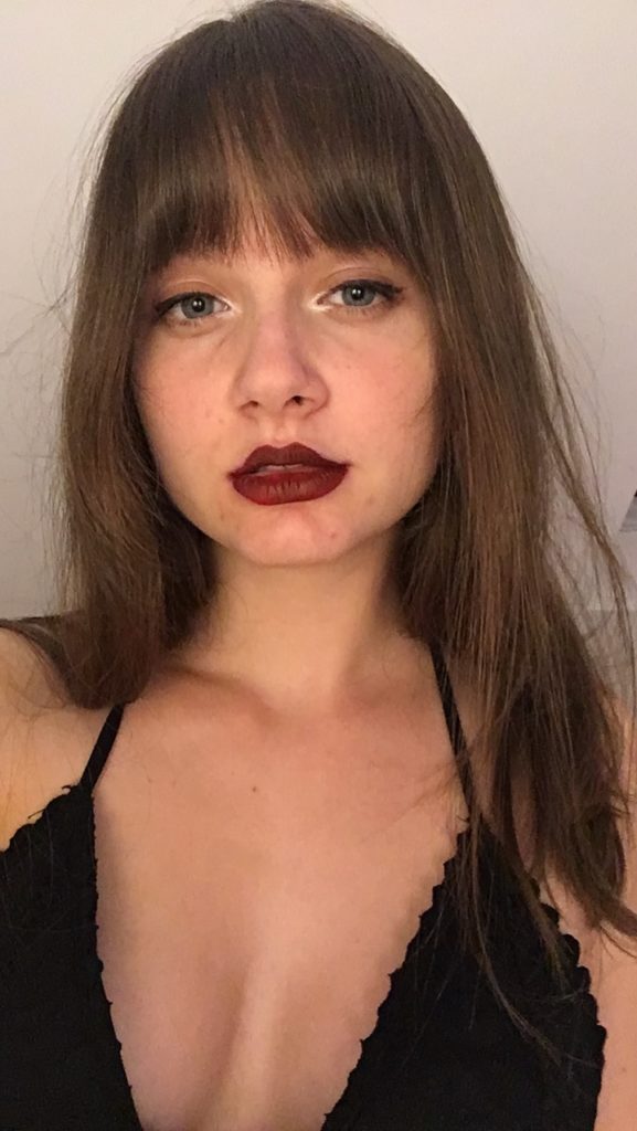 Queen Emmie recherche jeune soumis dans la région parisienne